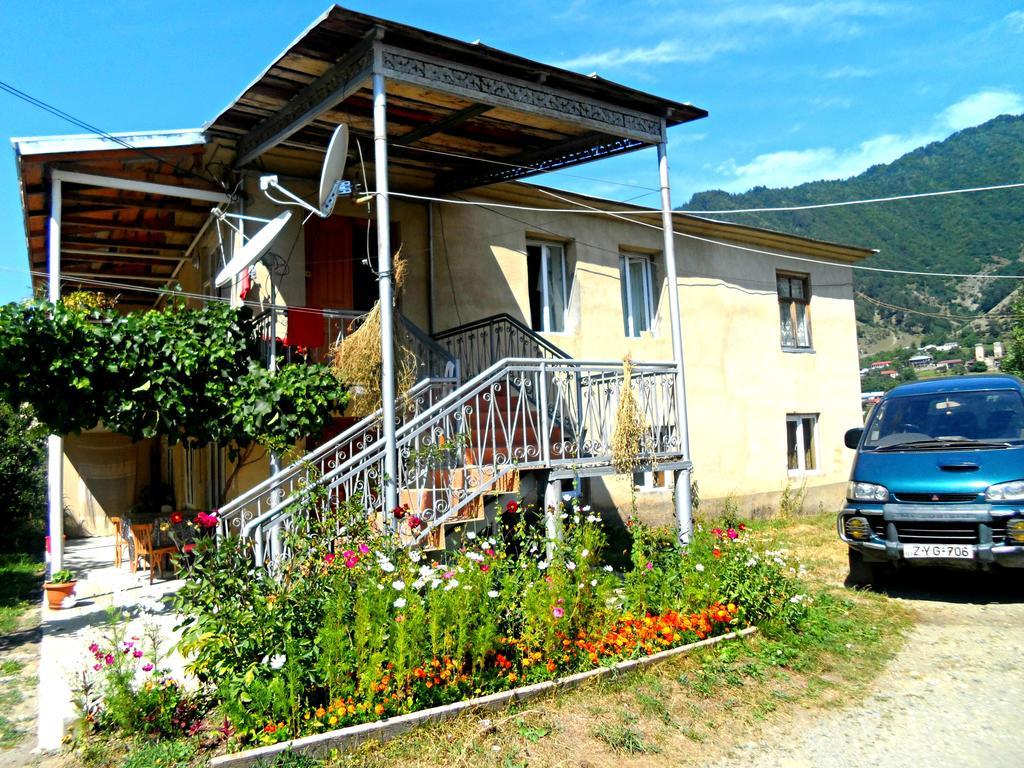 Guesthouse Am Museum Mestia Exterior foto